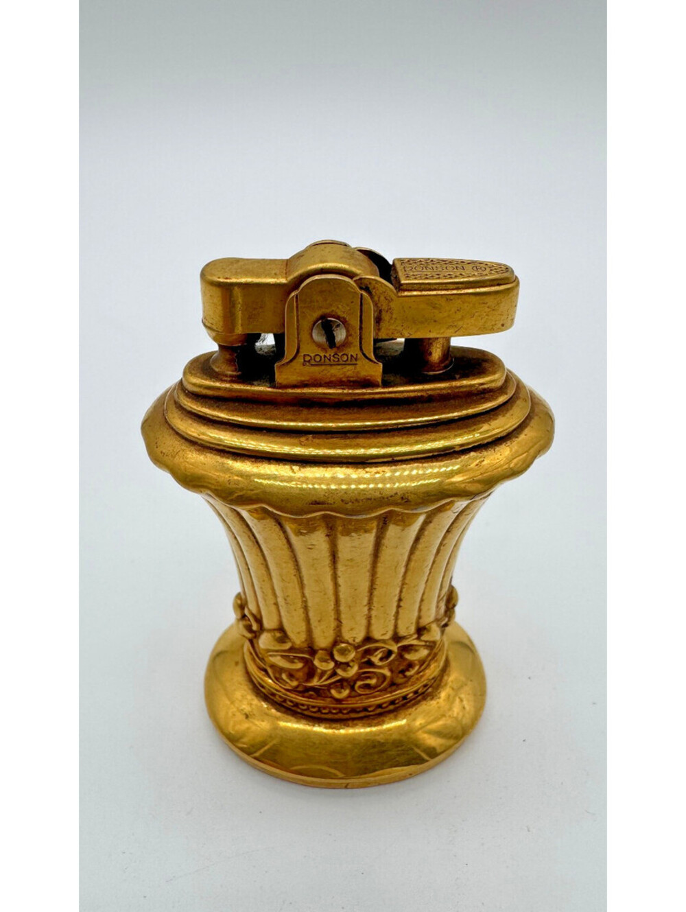 Vintage Ronson Newport Table Lighter Gold Tone Newark NJ USA Patent RE 19023